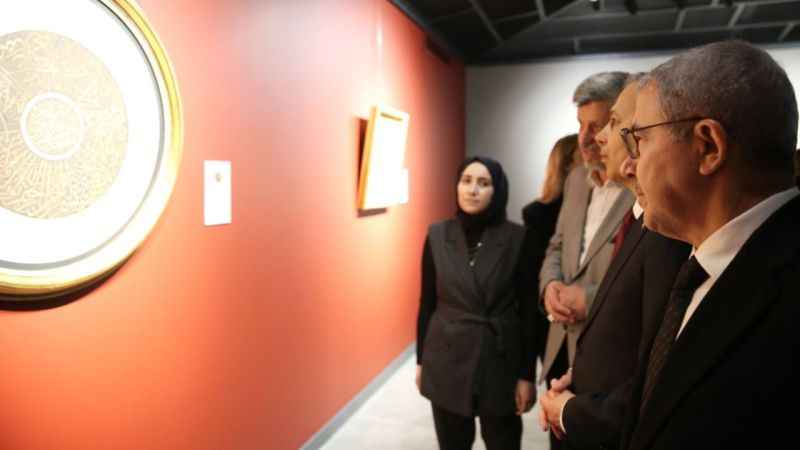 Galeri Eyüpsultan’da “Geçmişin İzinde Hat” sergisi sanatseverlerle buluştu