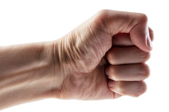 Yumruk sıkmanın ilginç faydası