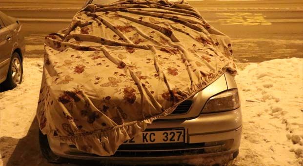 Sivas sıfırın altında 20 dereceyi gördü