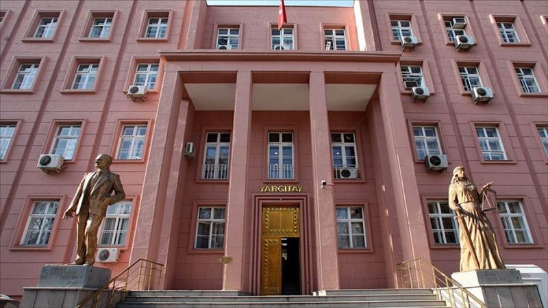 Firari 3 FETÖ’cu hakkında kırmızı bülten