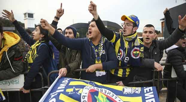 Fenerbahçe taraftarından   TFF’ye istifa çağrısı