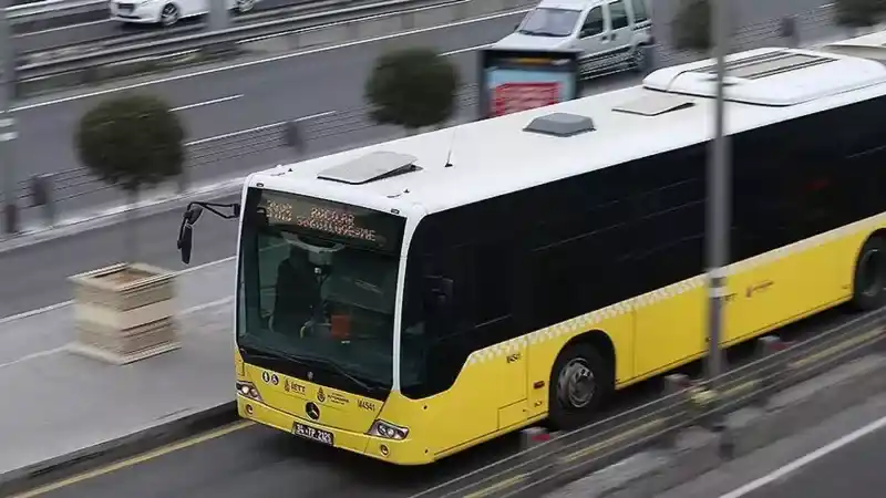 VATANDAŞLAR OTOBANDA YÜRÜDÜ VATANDAŞLAR OTOBANDA YÜRÜDÜ