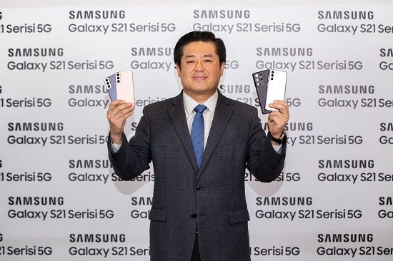 Samsung Galaxy S21 5G ve Galaxy S21+ 5G ile her gününüz efsanevi olacak!