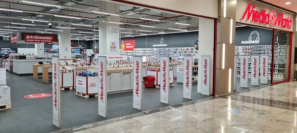 Samsung Galaxy S21 modelleri MediaMarkt’ta ön siparişe açıldı