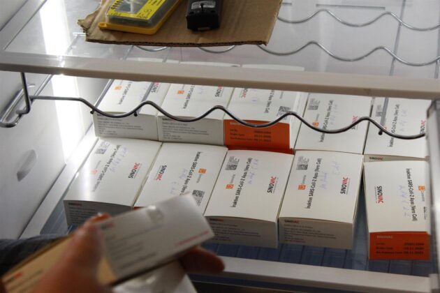 İstanbul Mehmet Akif Ersoy Hastanesi’nde ilk aşılar personele yapıldı