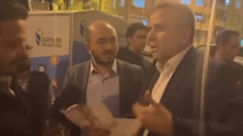Sahte broşür dağıtan kişiler yakalandı Sahte broşür dağıtan kişiler yakalandı