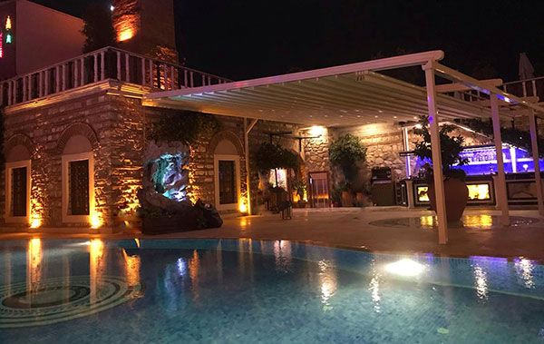 Faslı gelin İstanbul’dan dünyaya açılıyor