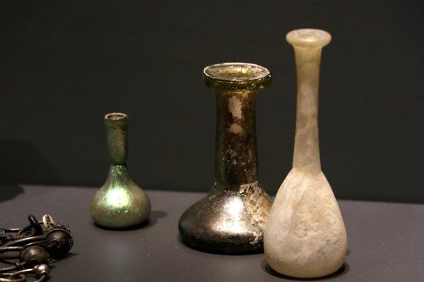 Aşkın tarihi “gözyaşı şişeleri”nde saklı