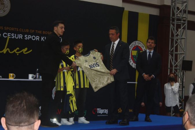 FENERBAHÇE MESUT’A KAVUŞTU