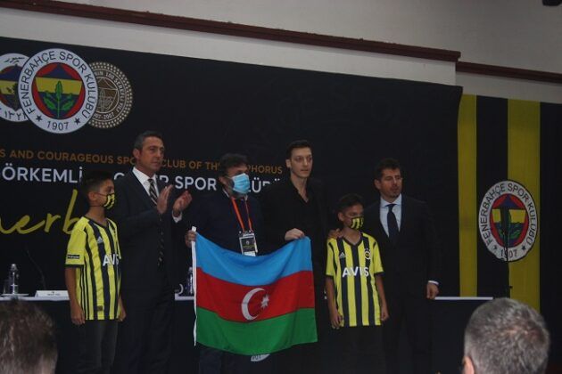 FENERBAHÇE MESUT’A KAVUŞTU FENERBAHÇE MESUT’A KAVUŞTU