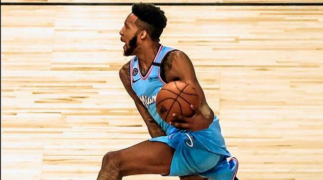 NBA smaç yarışmasının galibi Derrick Jones