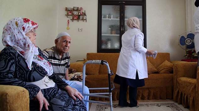 Devletten 517 bin kişiye evde bakım hizmeti