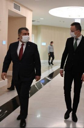 Bakan Koca, Macaristan Dışişleri ve Dış Ticaret Bakanı Szijjarto ile görüştü