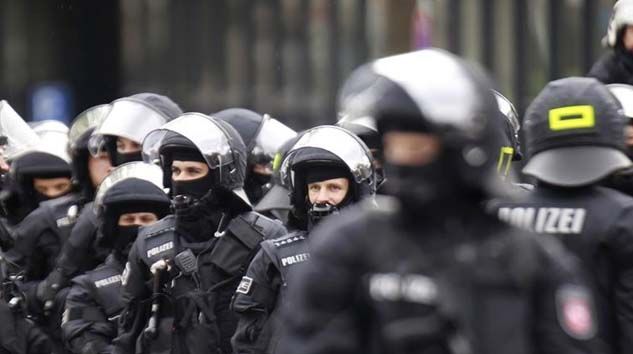 Almanya’da camiyi yakmak isteyen kişiye 3 yıl 6 ay hapis cezası