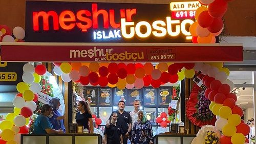 İstanbul’da kafe ve restoranlarda heyecanlı bekleyiş