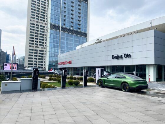 Porsche, tüm elektrikli otomobiller için Türkiye’ye şarj ağı kurdu