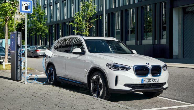 Tamamen Elektrikli Yeni BMW iX3 Showroomlarda Yerini Aldı