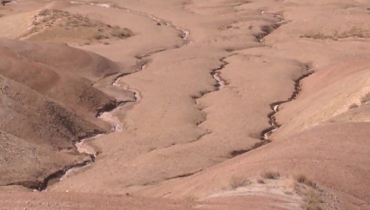 Nahçıvan’ın Muhteşem Tuz Nehri Ve Tuz Şelalesi