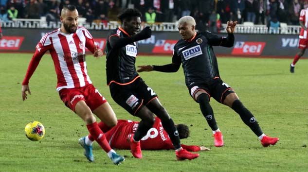 Sivasspor liderliğe yükseldi