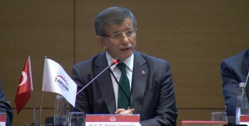 Bu ne perhiz bu ne lahana turşusu! Davutoğlu’nun programında skandal isimler
