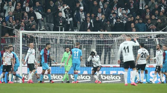Trabzon son dakikada 1 puanı kurtardı: 2-2