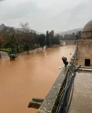 Şanlıurfa’da felaket! Dalgıçlar kayıp 7 kişiyi arıyor