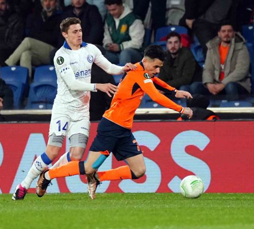 Medipol Başakşehir tur için Gent'i ağırlıyor Medipol Başakşehir tur için Gent'i ağırlıyor