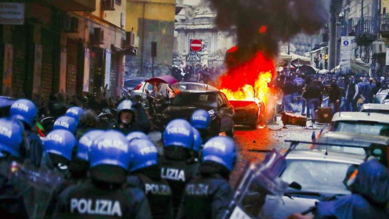 Napoli-Eintracht Frankfurt maçı öncesi ortalık savaş alanına döndü