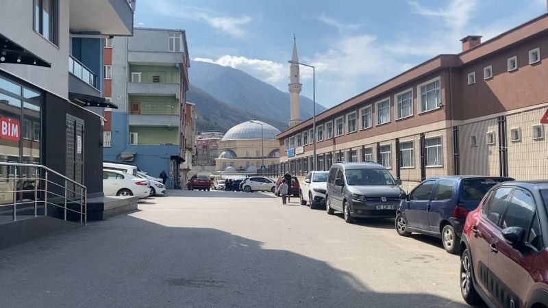 Bursa’da 12 yaşındaki ortaokul öğrencisi, arkadaşını bıçakladı Bursa’da 12 yaşındaki ortaokul öğrencisi, arkadaşını bıçakladı