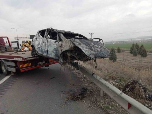 Takla atan otomobilde sıkışan Ramazan Özdemir hayatını kaybetti