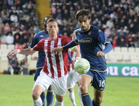 Sivasspor evinde Fiorentina'dan fark yedi.