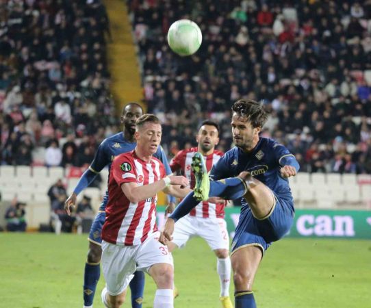 Sivasspor evinde Fiorentina'dan fark yedi.