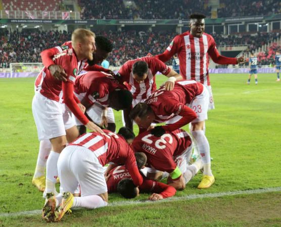 Sivasspor evinde Fiorentina'dan fark yedi.