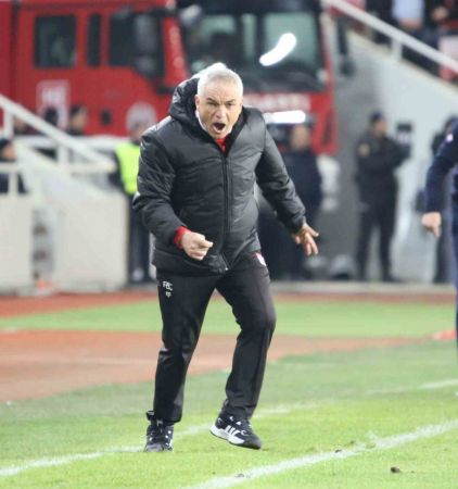 Sivasspor evinde Fiorentina'dan fark yedi.