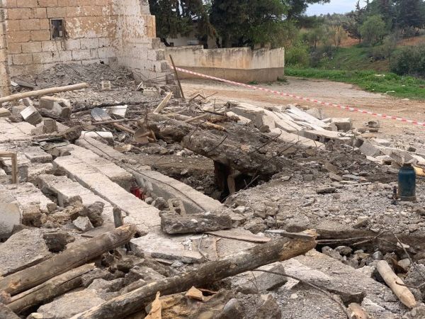 Çivi çakmaya çalıştığı depo başına çöktü, Yusuf Hormancı hayatını kaybetti