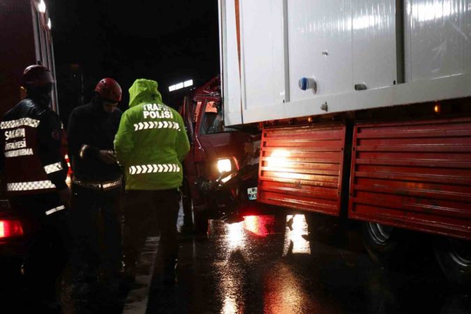 Sakarya'daki kazada Erol Tozan hayatını kaybetti Sakarya'daki kazada Erol Tozan hayatını kaybetti