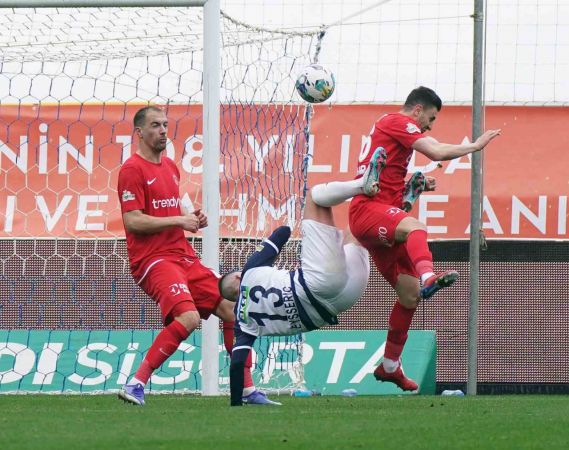 Kasımpaşa ve Ümraniyespor puanları paylaştı