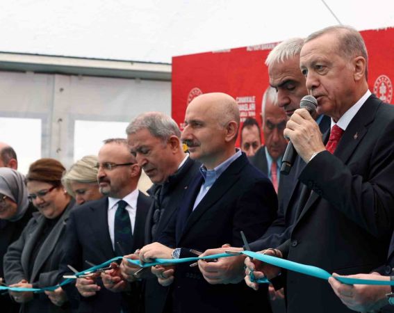 Zor zamanlarda Çanakkale kahramanlarını örnek aldık