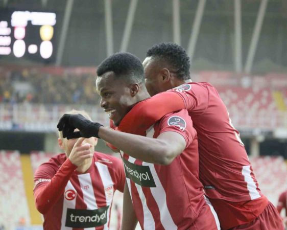 Sivasspor yedinci galibiyetini aldı