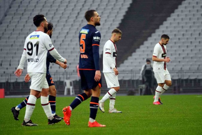 Fatih Karagümrük ile Medipol Başakşehir puanları paylaştı