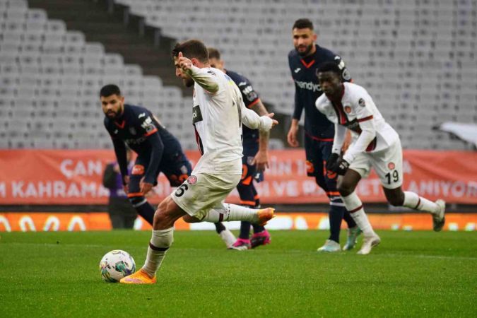 Fatih Karagümrük ile Medipol Başakşehir puanları paylaştı