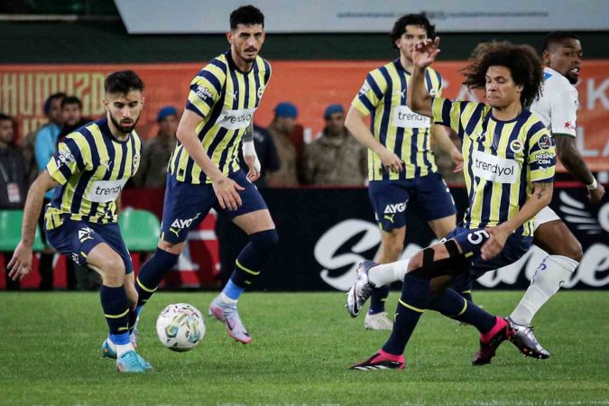 İlk yarı Antalyaspor, ikinci yarı Fenerbahçe