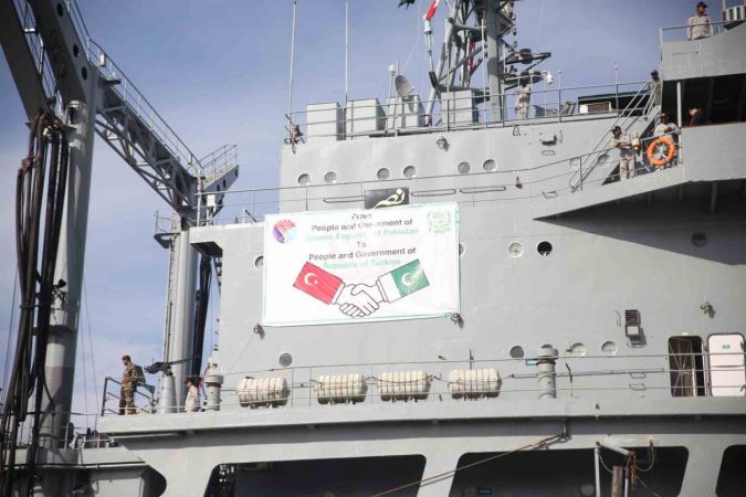 Pakistan’ın ilk yardım gemisi Mersin’e geldi Pakistan’ın ilk yardım gemisi Mersin’e geldi