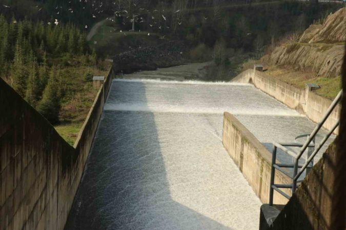 Yuvacık Barajı yüzde 95 doldu, kapaklar açıldı Yuvacık Barajı yüzde 95 doldu, kapaklar açıldı