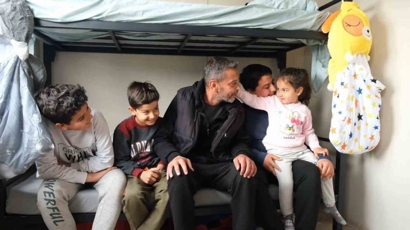 Bakan Kurum: 214 prefabrik evi daha sahiplerine teslim ettik Bakan Kurum: 214 prefabrik evi daha sahiplerine teslim ettik