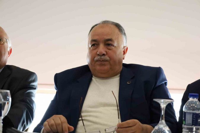 Milli görüşçülerden Saadet Partisi’ne ‘Oynanan oyunu görün’ uyarısı