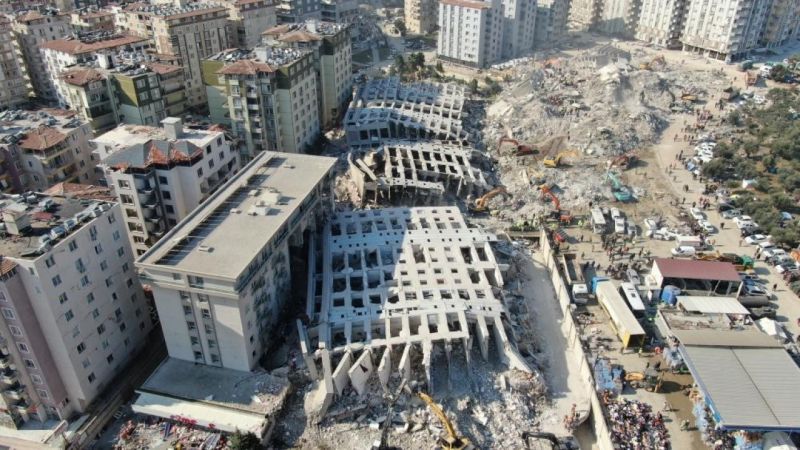 Hatay’daki Rönesans Rezidans İnşaat’ın yapı denetim sorumlusu tutuklandı Hatay’daki Rönesans Rezidans İnşaat’ın yapı denetim sorumlusu tutuklandı
