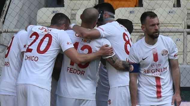 Antalyaspor Malatya’yı Podolski ile devirdi