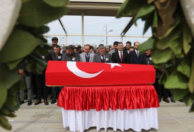 Kalp krizinden hayatını kaybeden Servet Yalçındağ son yolculuğuna uğurlandı