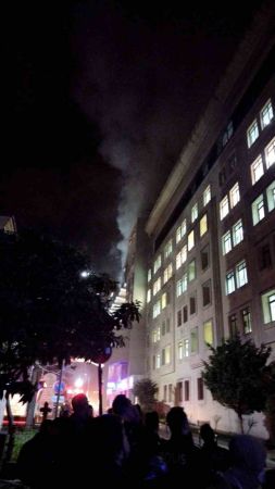 Hastanede yangın dehşeti